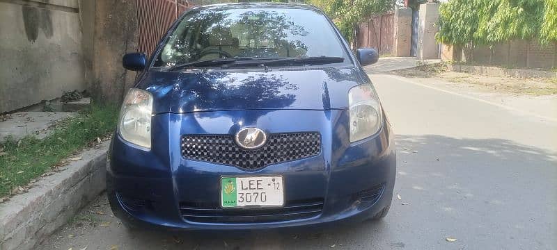 Toyota vitz 2007 4