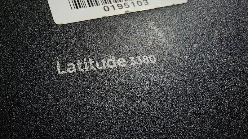 latitude 3380 Lush Condition i3 6Gen Ram 8GB/ HARD 256 SSD NVME 4