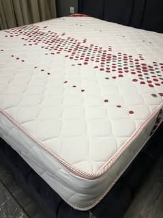 Molty form Crest Spring mattress 0