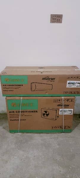 Gree Dc inverter heat and cool 1.5 ton brand new pin pack import T3 7