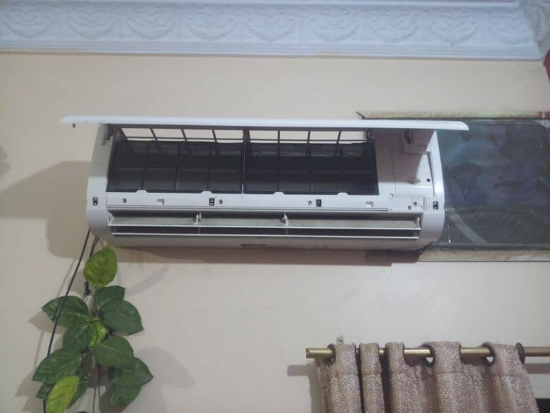 Haier 1.5 ton DC Inverter 1