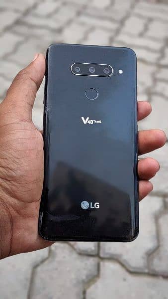 LG V40 ThinQ 6+64gb Gaming and Camera Phone Exchange possible 4