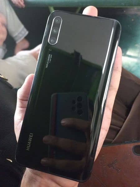 Huawei y9s 1