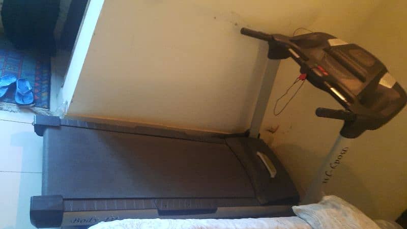 Body fit Motorised Treadmill 8