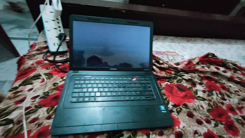 laptop for sale only serious person contact me 1