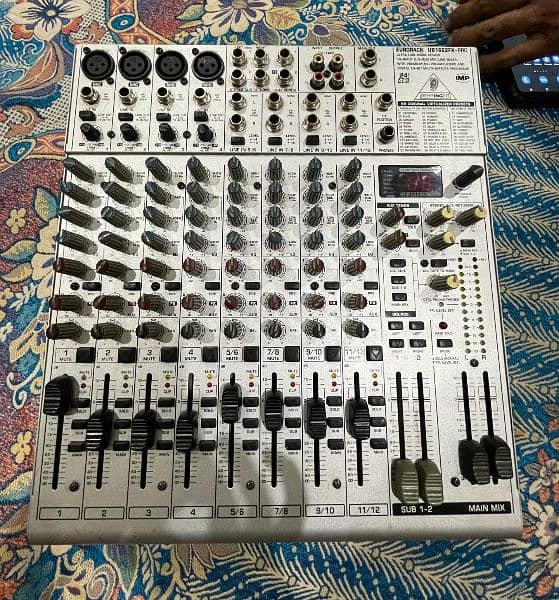 Behringer Eurorack UB1622FX-Pro 1