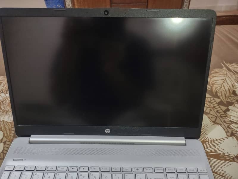 Hp 15-dy2035tg 15.6-inch - Core i3-1125G4 - 8 GB - SSD 256 GB 2