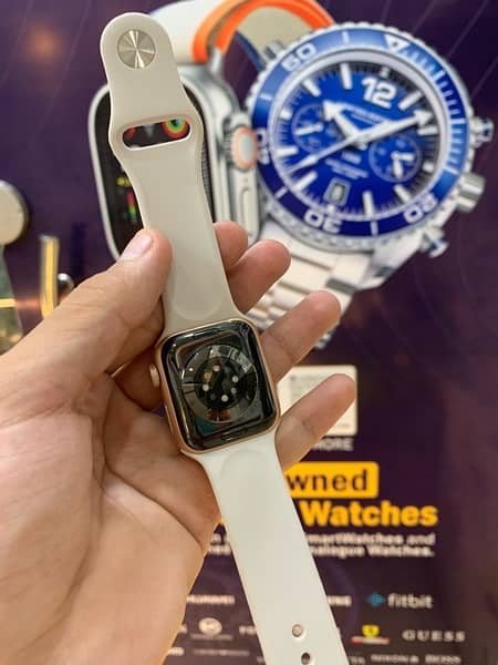 Apple Watch’series 6 40mm Nike edition 5