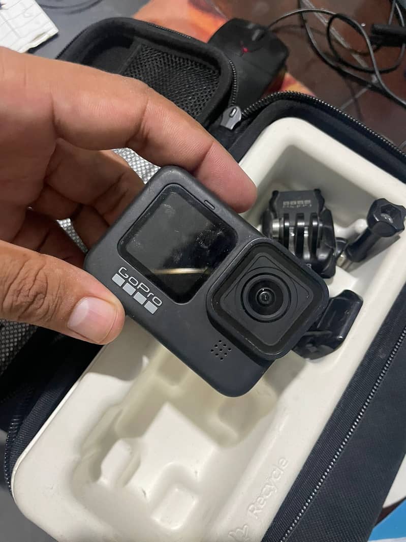 Gopro 9 best camera with all accesories. . . . Urgent Sale 7