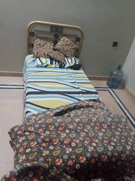 Metal bed for sale 2