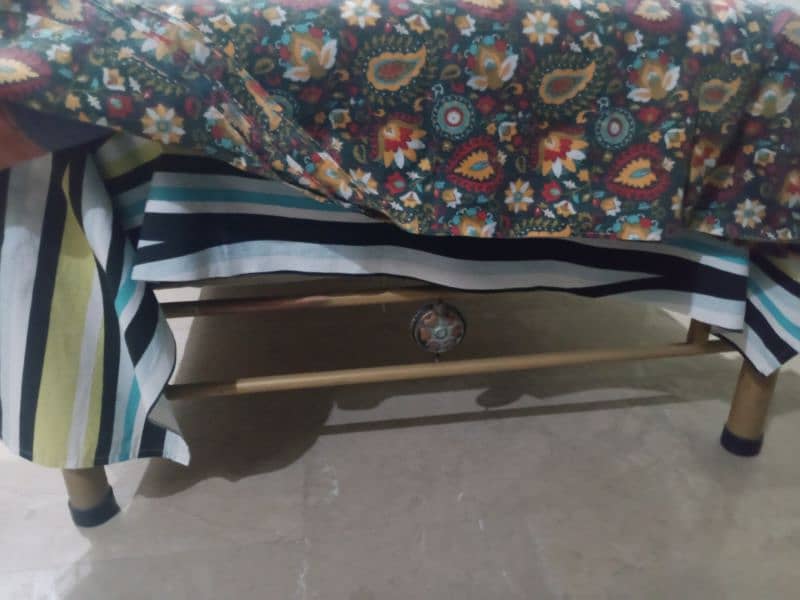 Metal bed for sale 3