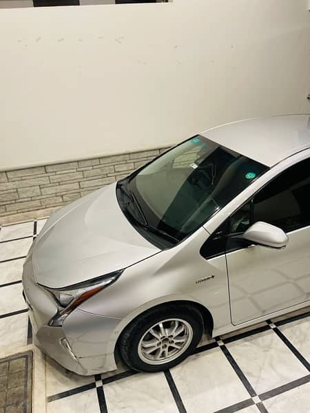 Toyota Prius 2018 4