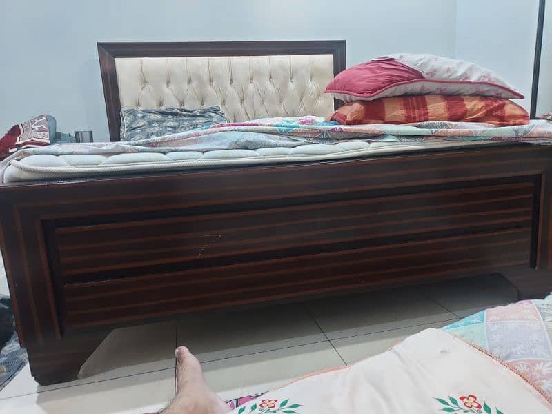 wooden bed for sale 10/10 condition 5