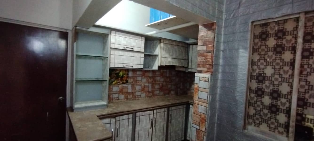 Flat for Sale Urgent 2 Bed DD On Affordable Price Gulzar-E-Hajri 3