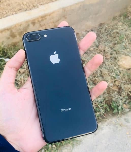 IPHONE 8PLUS 256 gb Pta approved 5