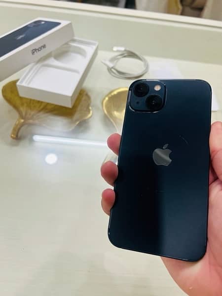 APPLE IPHONE 13 BRAND NEW CONDITION 4