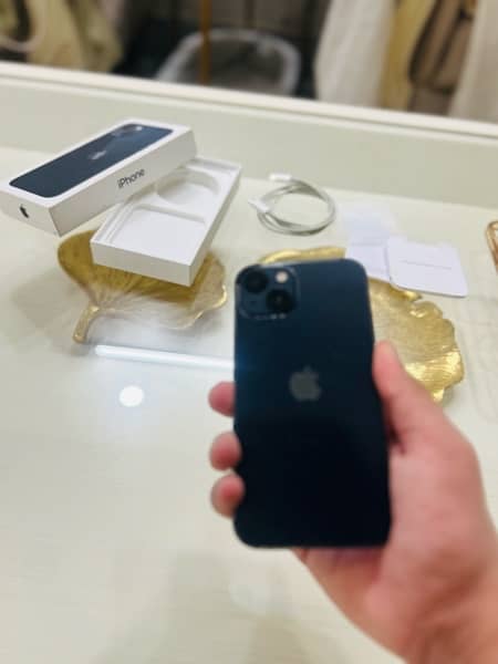 APPLE IPHONE 13 BRAND NEW CONDITION 8