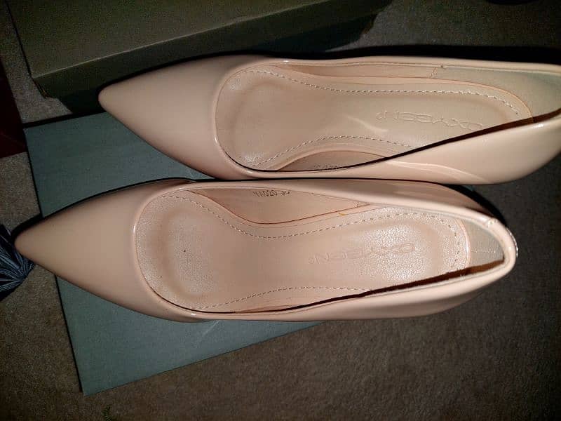 used and new heels best condition 8