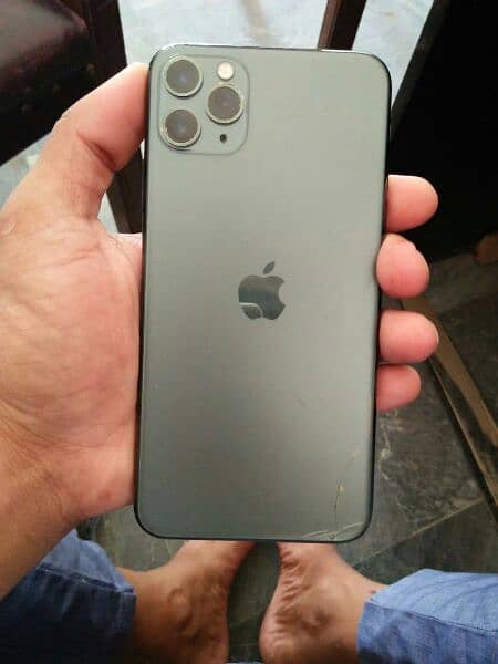 IPhone 11 Pro Max 256GB Non PTA Factory Unlocked 5