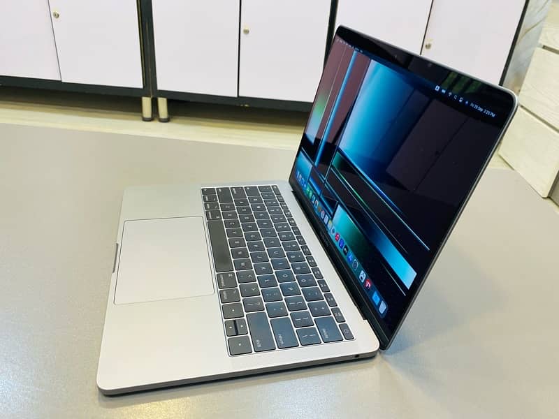 13” CTO-MacBook Pro 2017 i5/16/512 2