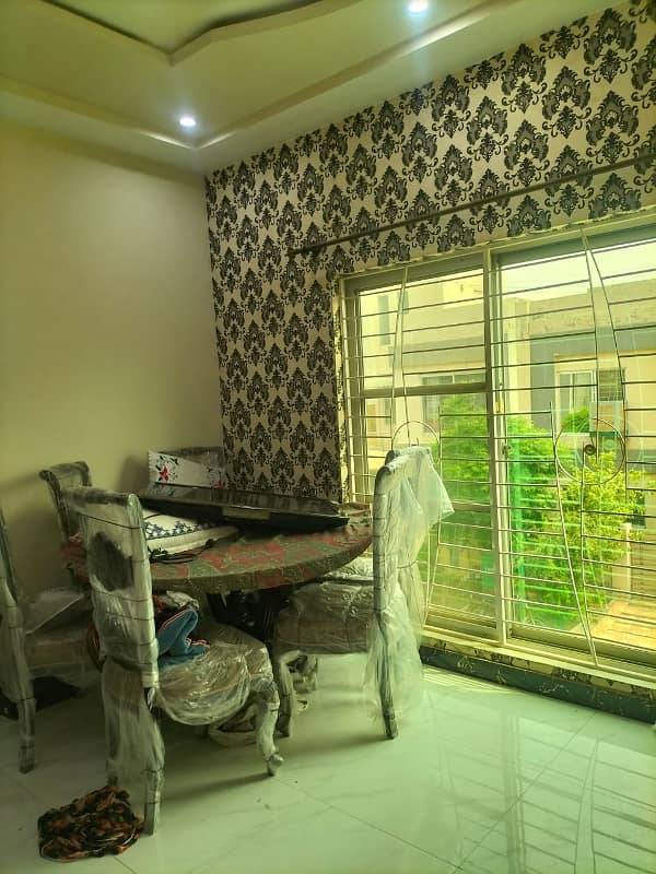 Single Room For Female in Bahria Town Lahore 0