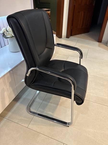 premium leather chair 1