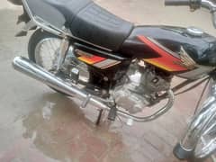 condition new h engine genuine h koi kam nhi hony wala s