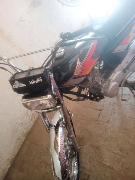 condition new h engine genuine h koi kam nhi hony wala s 9