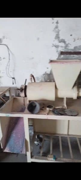 soap making and surf machine Plodder punch mixer 0