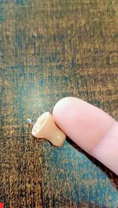 Hearing aid invisible جو کان میں لگا بالکل بھی نظر نہیں اتا