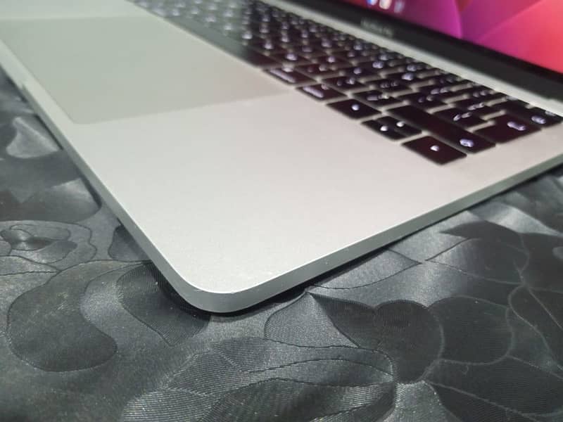 MACBOOK PRO 2017 6