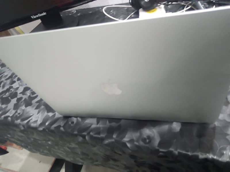 MACBOOK PRO 2017 10