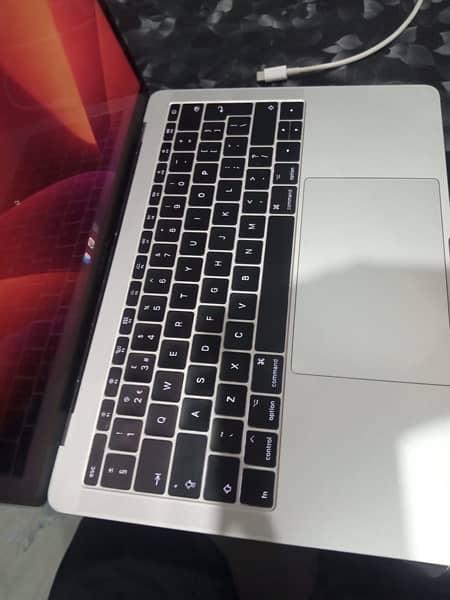 MACBOOK PRO 2017 11