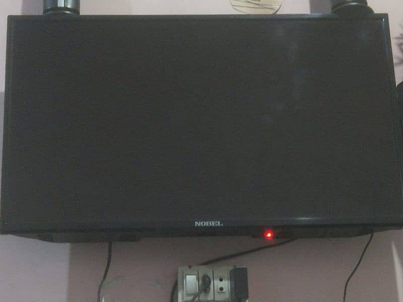 32. inch led with Smart box neet and caleen urgent saile 3