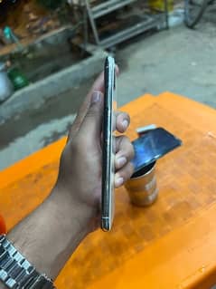 xs max condition 10/10 heath82 phone charger non pta