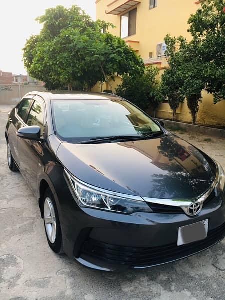 Toyota Corolla GLI 2017 Manual Islamabad number 2