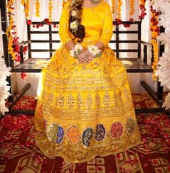 yellow lehnga and shirt with dupatta