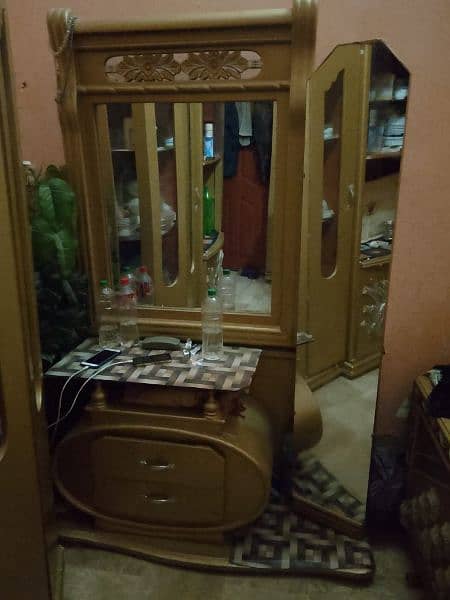 bed room set with Metres 3 door cupboard dievidor dressing table 2