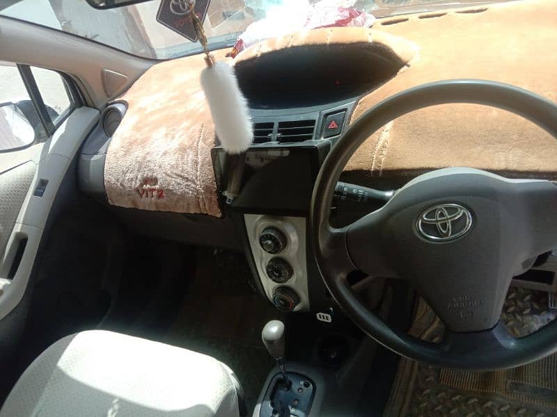 Toyota Vitz 2006 6