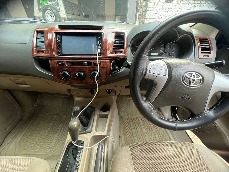 Toyota Hilux 2013 9