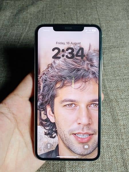 iphone 11 pro max ( 64 GB ) 0