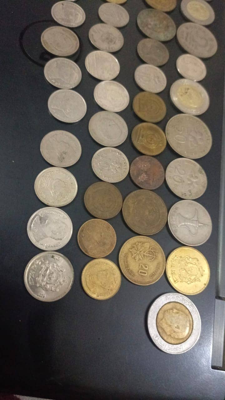 different countries coin 4