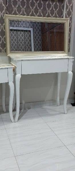 03334046660console with 2 side tables 0