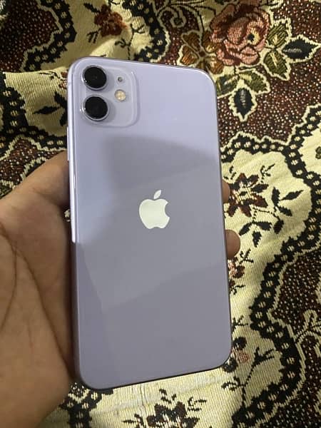 iPhone 11 4