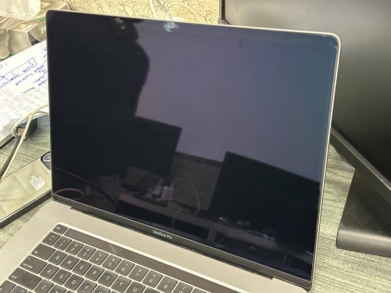 Macbook Pro 2019 1TB i9 16GB 0