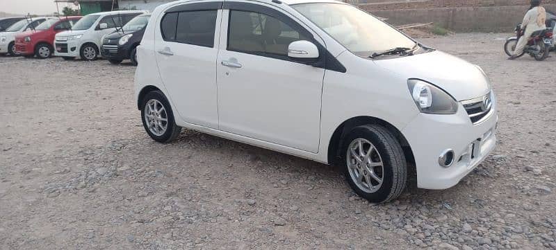 Daihatsu Mira 2012 4