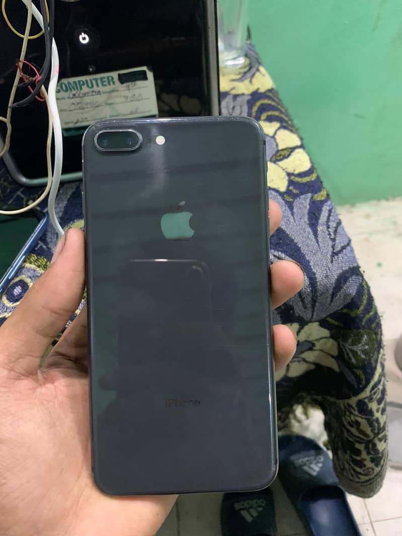 IPhone 8 Plus water pack watssap 03077167516 2