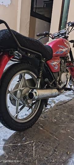 Suzuki GS 150