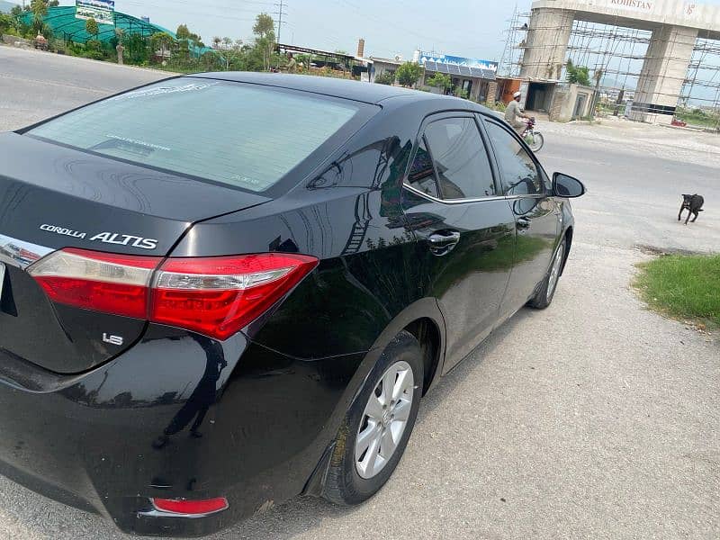 Toyota Corolla Altis 2017 5