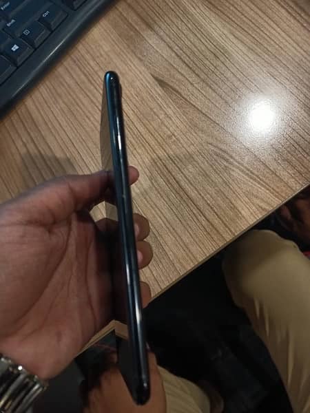 i phone 7plus 256gb excellent condition 3